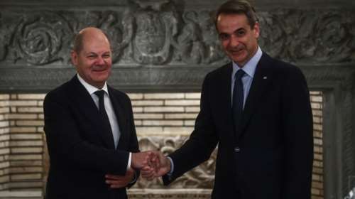 Πρώτα θα μειωθεί η φοροδιαφυγή και μετά οι φόροι - Τα μηνύματα Μητσοτάκη από το Βερολίνο και η συνάντηση με Σολτς