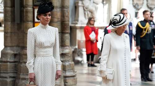 Κέιτ Μίντλετον: Με ασυναγώνιστο στιλ στο πλευρό του Γουίλιαμ - Η επανένωση με τον Κάρολο και την Καμίλα