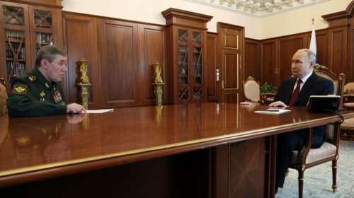 &quot;Πασχαλινή εκεχειρία&quot; ανακοίνωσε ο Πούτιν στην Ουκρανία - &quot;Παίζει με την ανθρώπινη ζωή&quot; απαντά ο Ζελένσκι