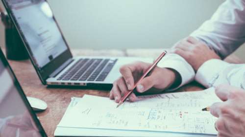 Μεγάλες ανατροπές για ένα εκατ. ελεύθερους επαγγελματίες και επιχειρήσεις: Μόνο μέσω myDATA έσοδα και έξοδα