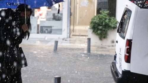 Ξεκίνησε η επέλαση της κακοκαιρίας: Έντονες καταιγίδες στη Δυτική Ελλάδα - Έπεσαν δέντρα, περιοχές χωρίς ρεύμα