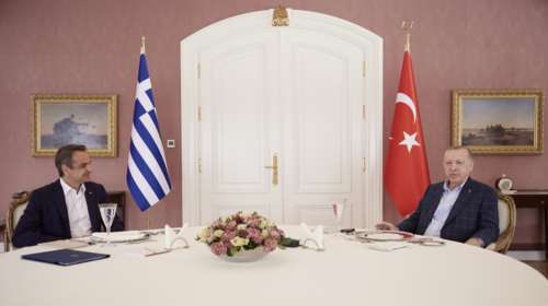 &quot;Ελλάδα -Τουρκία: Ξαφνικά οι καλύτεροι φίλοι&quot; - Πώς σχολιάζουν τα γερμανικά ΜΜΕ την απρόσμενη επίθεση φιλίας της Άγκυρας