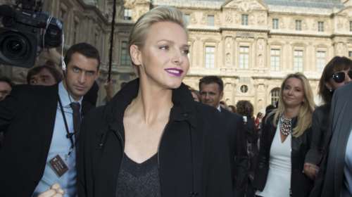 Royal fashion week στο Παρίσι: Supermodel η πριγκίπισσα Σαρλίν με εκθαμβωτικά look