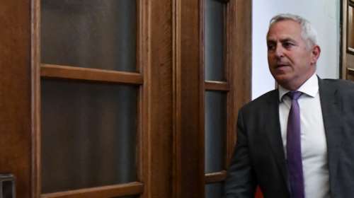 Ανατροπή με τον ανασχηματισμό: Ο Αποστολάκης δεν αποδέχεται τη θέση του υπουργού- Οργισμένο τηλεφώνημα με Μητσοτάκη