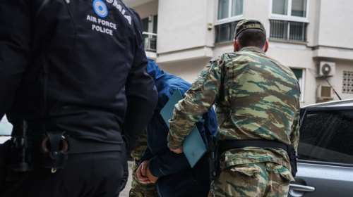 Στο Αεροδικείο ο κατάσκοπος σμήναρχος για να απολογηθεί [βίντεο]