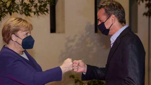 Στην Αθήνα η Μέρκελ: Το δείπνο με τον Κυριάκο Μητσοτάκη - Τι σηματοδοτεί η επίσκεψή της [εικόνες-βίντεο]