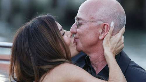 Τζεφ Μπέζος - Λόρεν Σάντσεζ: Είχε πιτζάμα πάρτι και πολυτελή φιέστα το τελευταίο βράδυ στη Βενετία για τους νεόνυμφους