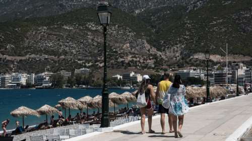 Κορονοϊός: 298 κρούσματα στην Αττική και 68 στη Θεσσαλονίκη