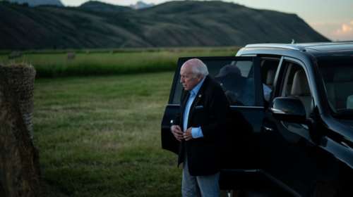 Πέθανε ο Ντικ Τσέινι: Ο πανίσχυρος αντιπρόεδρος του Τζορτζ Μπους και αρχιτέκτονας του πολέμου στο Ιράκ