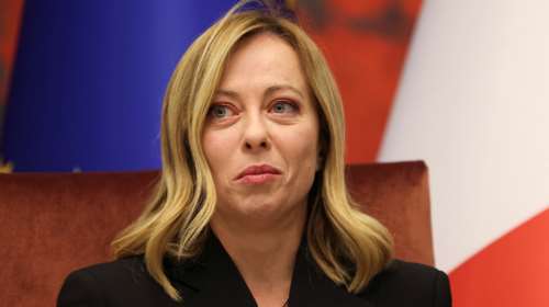 Βουλευτής της Μελόνι πυροβόλησε έναν άνδρα στο πόδι - Έριχνε με το όπλο του για να γιορτάσει