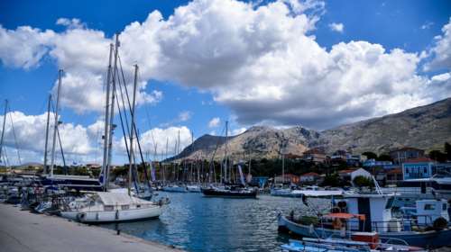 Συνεχίζεται το... ανοιξιάτικο φθινόπωρο: Αίθριος καιρός με τον υδράργυρο έως 29 βαθμούς