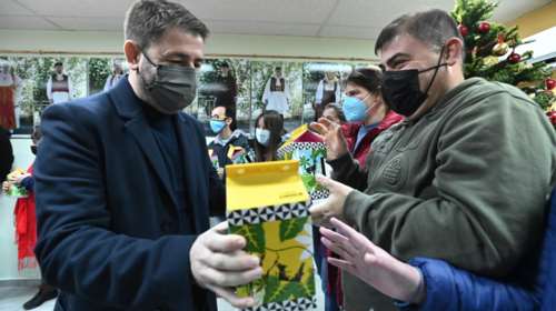 Ανεβάζει τους τόνους ο Ανδρουλάκης για την πανδημία: Σε κίνδυνο η κοινωνία από τις συνεχείς κυβερνητικές παλινωδίες