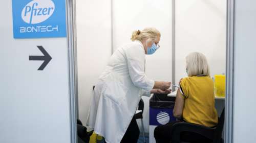 Μετάλλαξη Όμικρον - Σαχίν: Όλοι όσοι κάνουν τώρα τρίτη δόση, το καλοκαίρι θα χρειαστούν και τέταρτη