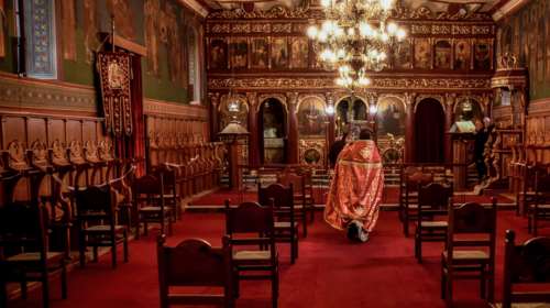 Χριστούγεννα: Το ξεχασμένο έθιμο του τηγανισμένου συκωτιού στις εκκλησίες - Πού το τηρούν ακόμα