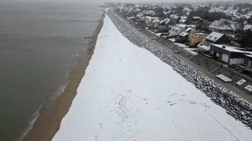 Χιονοθύελλα στη Γαλλία - Καθυστερήσεις στο αεροδρόμιο Σαρλ ντε Γκολ [εικόνες-βίντεο]