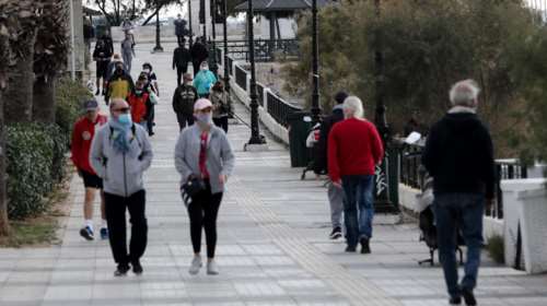 Λουκίδης: Να επανέλθει η εφαρμογή της μάσκας και η τηλεργασία - Δεν μπορεί το σύστημα υγείας να είναι υπό πίεση