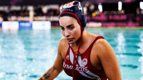 Η Νικόλ Ελευθεριάδου αποσύρεται από την ενεργό δράση σε ηλικία 26 ετών: &quot;Δεν κλαίω - Χαμογελάω επειδή συνέβη&quot;