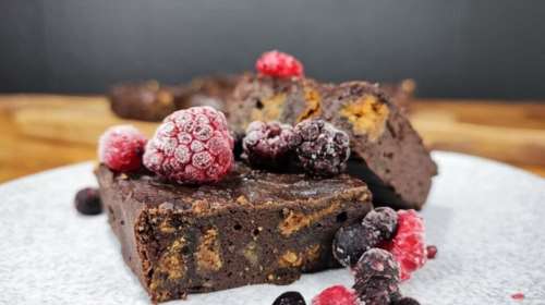 Συνταγή για light και πολύ υγιεινά brownies μόνο με 5 υλικά