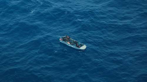 Νέα τραγωδία με μετανάστες στα ανοιχτά της Τυνησίας κοντά στη Λαμπεντούζα: Αγνοούνται τουλάχιστον 20 άνθρωποι