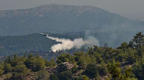 Νέα πυρκαγιά κοντά στη πόλη της Ρόδου - Επιχειρεί ισχυρή πυροσβεστική δύναμη