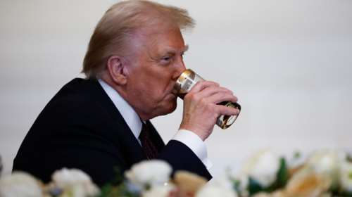 Τραμπ: Πόσο καλά στην υγεία του είναι ο Αμερικανός πρόεδρος - Γιατί έκανε μαγνητική τομογραφία