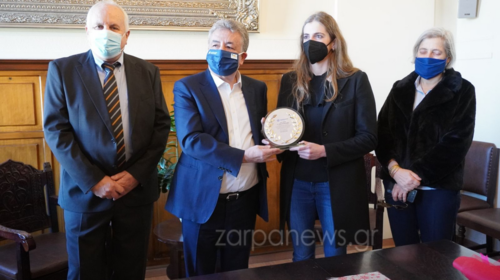 Το βραβείο &quot;τιμής ένεκεν&quot; στην Χανιώτισσα πρωταθλήτρια κολύμβησης Άννα Ντουντουνάκη