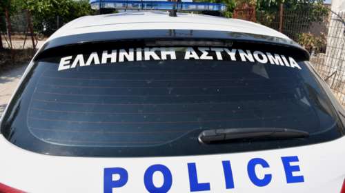 Σοκ στο Ηράκλειο: Μαχαίρωσε τη μητέρα και την αδερφή του και πήγε να ξαπλώσει...
