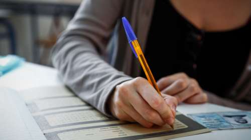 Πανελλήνιες 2025: Ανακοινώθηκαν οι συντελεστές Ελάχιστης Βάσης Εισαγωγής - Δείτε τους πίνακες