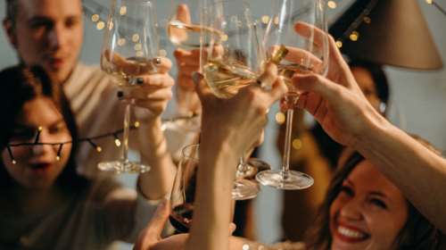 Κορονοϊός - Παγώνη: Ξεχάστε τα ρεβεγιόν Χριστούγεννα και Πρωτοχρονιά