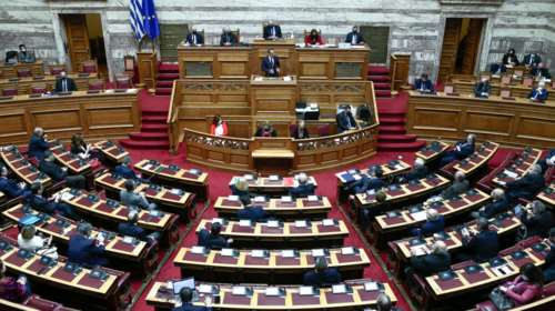 Βουλή: Live η συζήτηση των πολιτικών αρχηγών στην Ολομέλεια για τις καταστροφικές πυρκαγιές