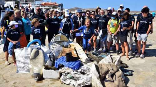 Δήλος: Πάνω από ένας τόνος σκουπιδιών βγήκε από τον βυθό της - Από καπέλα μέχρι καρέκλες