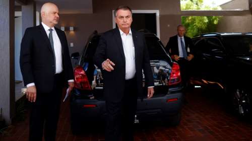 Έφοδος της αστυνομίας στο σπίτι του Μπολσονάρου - Έρευνα για πλαστά πιστοποιητικά εμβολιασμού Covid-19