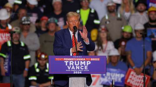 ΗΠΑ: Αφού τον επέκρινε, ο Τραμπ ανακοίνωσε πως θα συναντηθεί σήμερα με τον Ζελένσκι