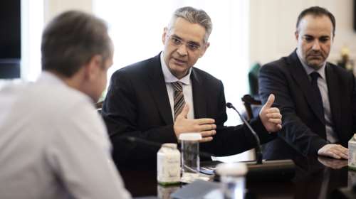 Σύσκεψη Μητσοτάκη για την Τεχνητή Νοημοσύνη: Η μελέτη "Generative AI Greece 2030" στο επίκεντρο