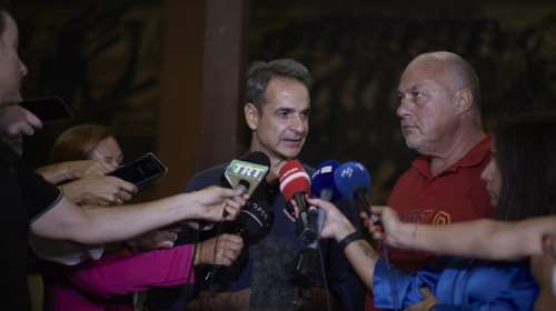 Μητσοτάκης στον Βόλο: Άμεση προτεραιότητα η αποκατάσταση του δικτύου ύδρευσης και ο απεγκλωβισμός ανθρώπων