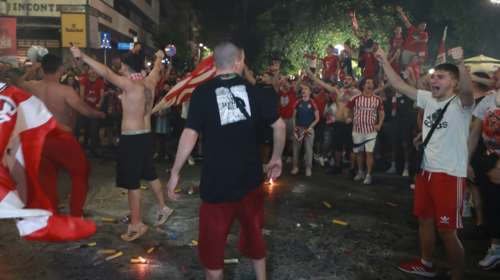 Πειραιάς: Τέσσερις τραυματίες στους πανηγυρισμούς για την κατάκτηση του Conference League [βίντεο]