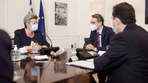 Συνάντηση Μητσοτάκη - Γιόχανσον: Νέο Σύμφωνο για μετανάστευση και άσυλο στο επίκεντρο