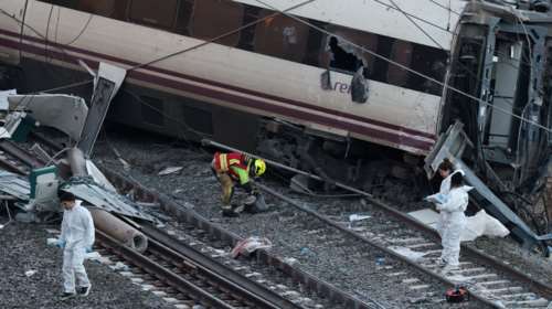 Ισπανία: Στους 40 έφτασαν οι νεκροί από τον εκτροχιασμό των δύο τρένων στην Ανδαλουσία