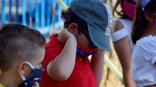 Μετάλλαξη κορονοϊού: Γιατί συναντάται περισσότερο σε παιδιά και εφήβους - Η ανάλυση του Ηλία Μόσιαλου