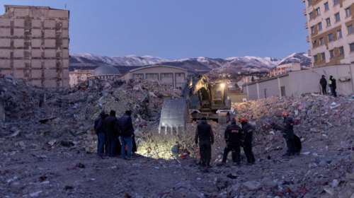 Τουρκία: Άνδρας ανασύρθηκε ζωντανός μέσα από τα συντρίμμια, 11 μέρες μετά τον φονικό σεισμό