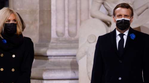 "Κάθε μέρα κλαίω": Το συγκλονιστικό βίντεο της Μπριζίτ Μακρόν για το bullying