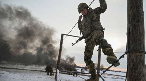 Οι ΗΠΑ παρότρυναν την Ουκρανία να μειώσει το όριο ηλικίας των στρατευσίμων στα 18 από τα 25 έτη