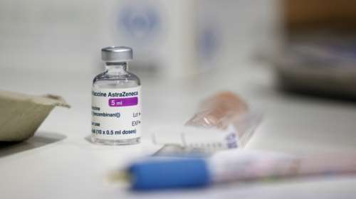 AstraZeneca: Η επαναληπτική τρίτη δόση αυξάνει τα αντισώματα απέναντι σε κάθε μετάλλαξη
