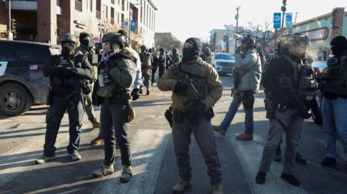 Χάος στη Μινεάπολη: Πράκτορες της ICE σκότωσαν άλλον έναν άνθρωπο - Τον πυροβόλησαν εν ψυχρώ  [εικόνες - βίντεο]