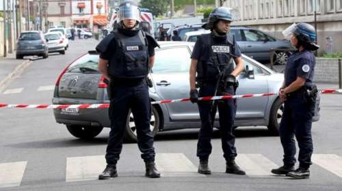 Τραγωδία στο Παρίσι: 3χρονο κοριτσάκι βρέθηκε νεκρό στο πλυντήριο ρούχων του σπιτιού του