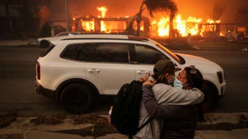 Έλληνας καθηγητής στην Καλιφόρνια: &quot;Η φωτιά δεν ελέγχεται – Όλοι φοράνε μάσκα, το νερό είναι μολυσμένο&quot;