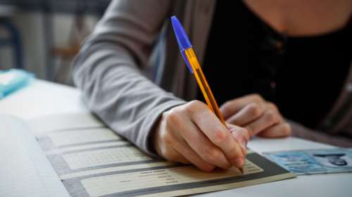 Πανελλήνιες 2025: Στη μάχη μπαίνουν από αύριο 90.000 υποψήφιοι – Οσα πρέπει να ξέρουν