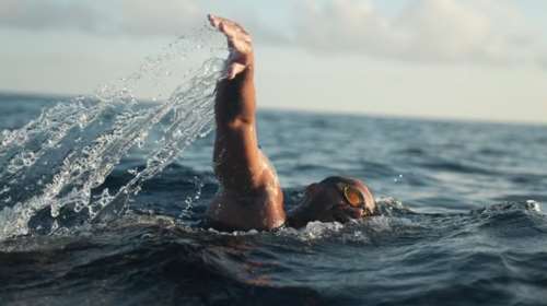 Η Κωτσόβολος παρουσιάζει το ντοκιμαντέρ με τίτλο  "ΔΥΝΑΤΟΣ. Ένας άνθρωπος απέναντι σε 250 χιλιόμετρα ανοιχτής θάλασσας"