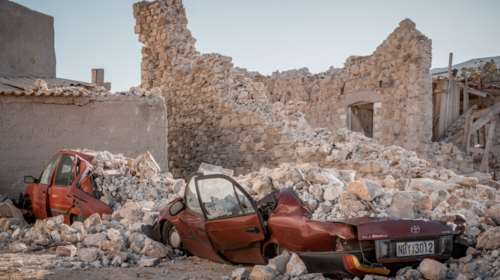 &quot;Κράτησε 1,5 λεπτό, έλεγα θα σταματήσει και δεν σταματούσε&quot;: Μαρτυρίες Ελλήνων από τον σεισμό στην Τουρκία [βίντεο]