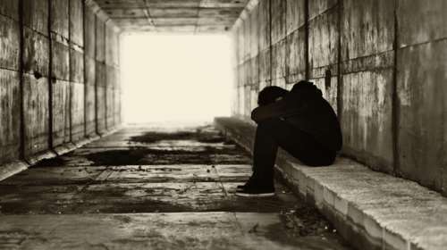 Φρίκη στη Δράμα: Πώς αποκαλύφθηκε η υπόθεση βιασμού του 15χρονου από τον σύντροφο της μητέρας του